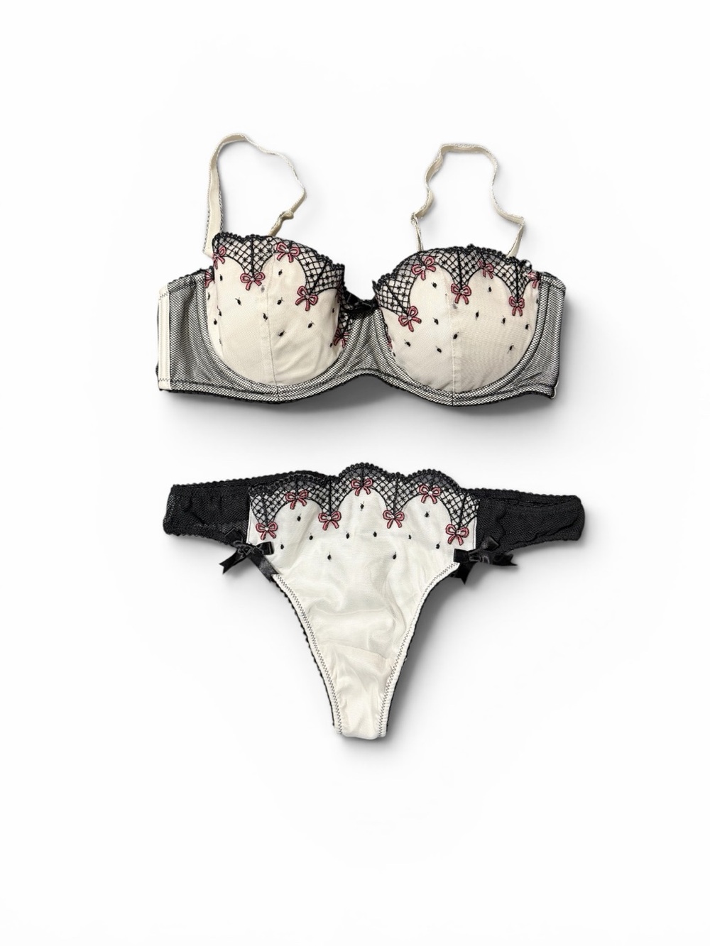 Victoria Secret Little Things 34C Bra and Medium Thong Lingerie Set